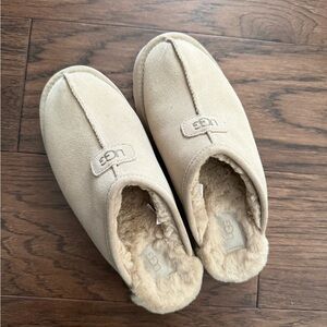 UGG Cream Slide Slipper